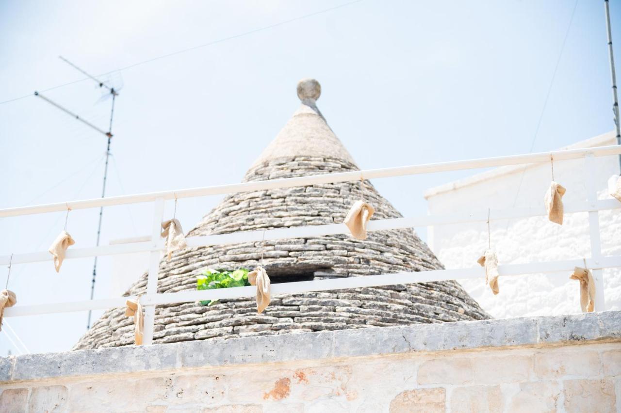 Trullo Dimora Zaccaria Apartment อัลเบโรเบลโล ภายนอก รูปภาพ